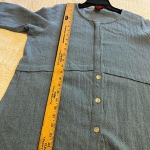 Too Fan Blue Button-Up blouse